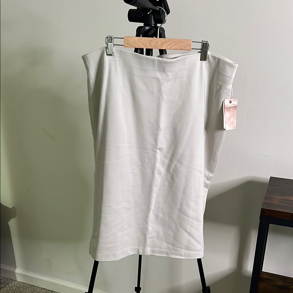 Strom Cream Sleeveless Top